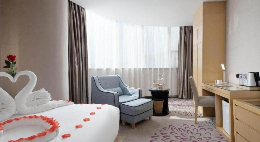 Lavande Hotel Guangzhou Shangxiajiu Pedestrian Street Hualin Temple Metro Station Luaran gambar